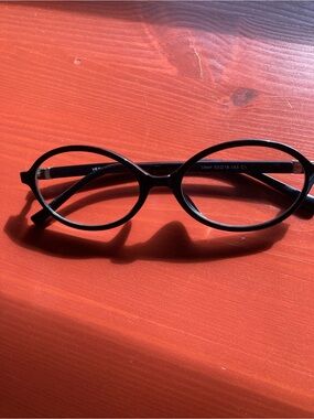 Yes Glasses readers 2.5x Black with silver temples